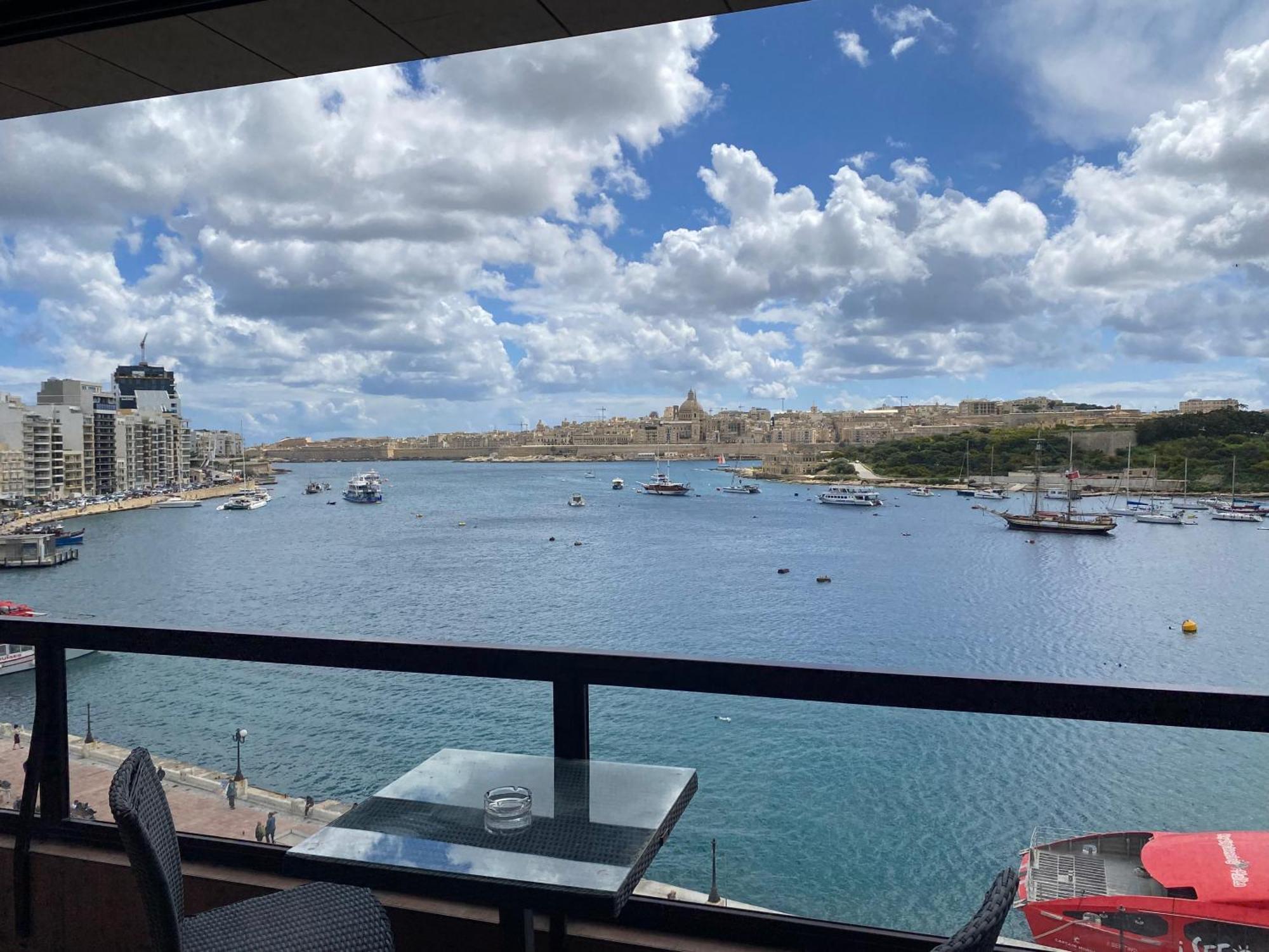 Seafront Harbour Haven - Steps To Ferry, Shops And Beaches Sliema Dış mekan fotoğraf